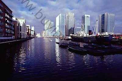 5083_canary wharf london docklands offices flats docks licensed royalty free 