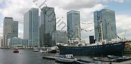 600_canary wharf london docklands offices flats docks licensed royalty free 