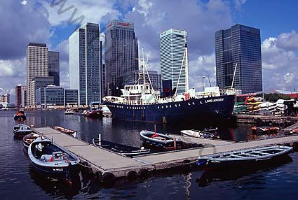 4393_canary wharf london docklands offices flats docks licensed royalty free 